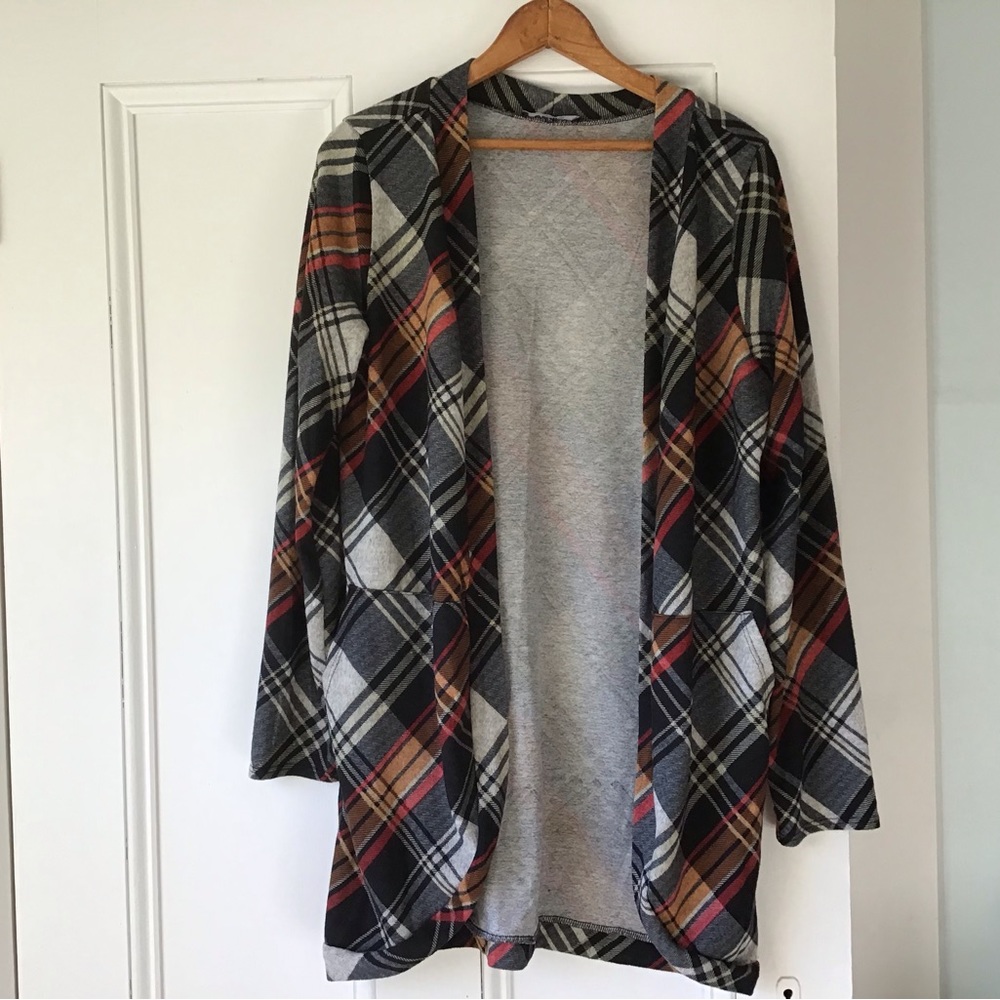 Plaid cardigan sz L Bombom brand
